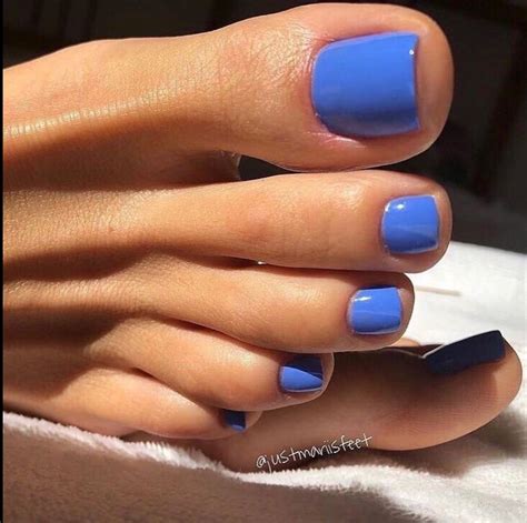 The 15 Best Nail Colors to Wear on Your Toes 